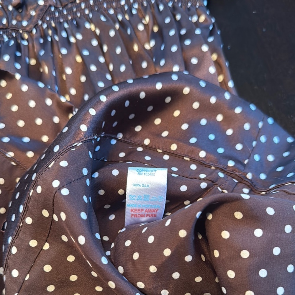 Marie Chantal Smocked Puff Sleeve Dress 100% silk - Picture 4 of 4